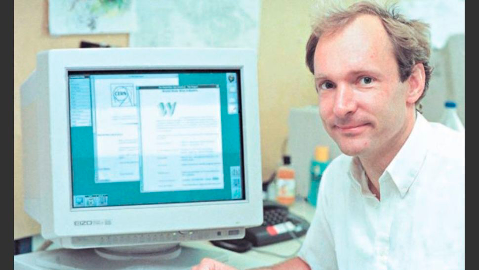 Tim Berners Lee creador de internet en 1989